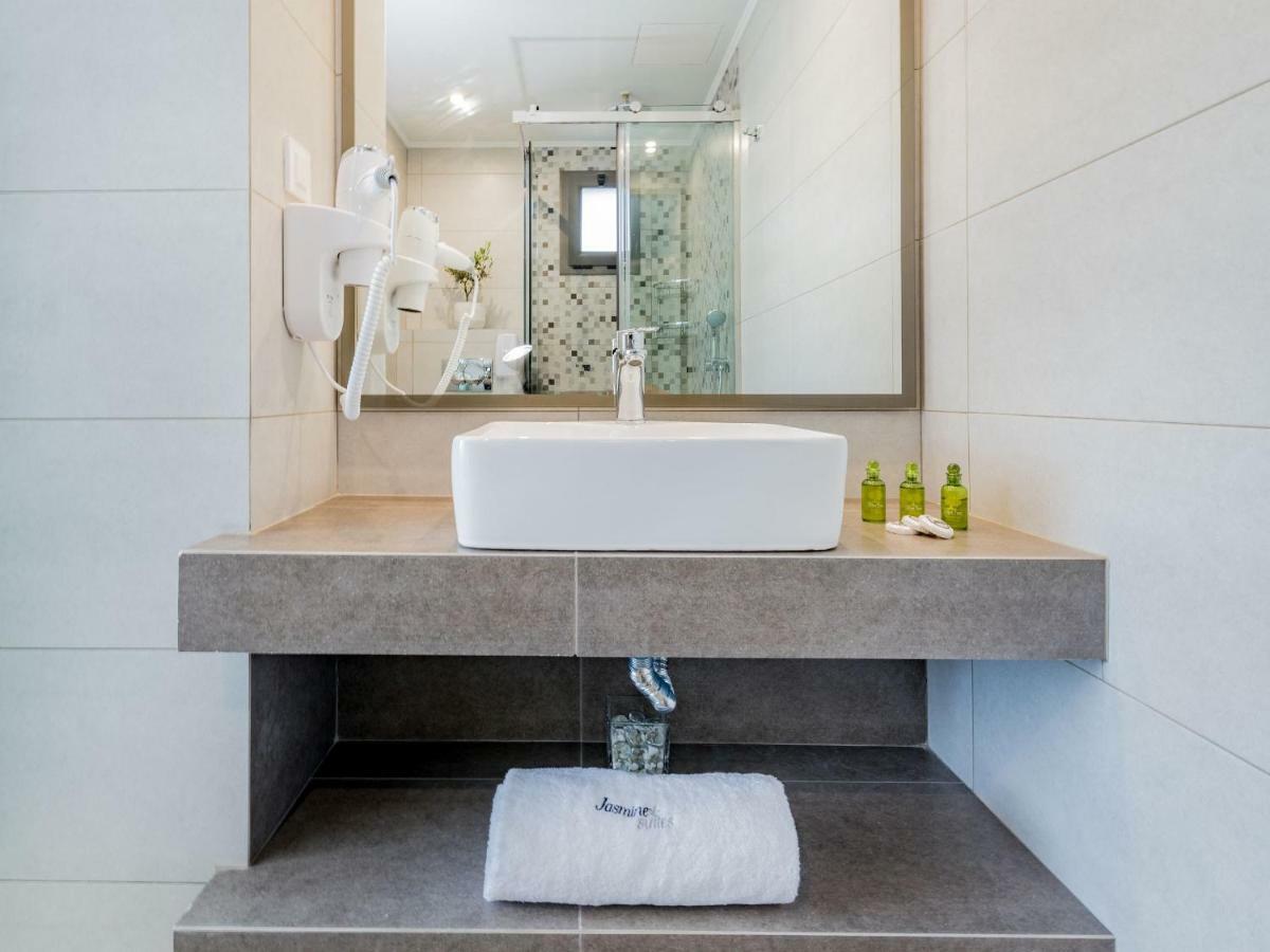 Jasmine Suites With Private Pool Tsilivi  Extérieur photo
